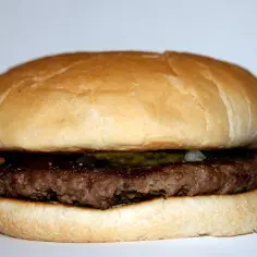 Jak zrobić hamburgery z McDonald's w domu i zaskocz bliskich smakiem
