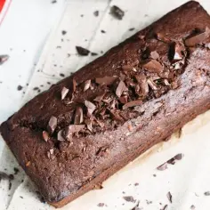 Przepis na ciasto czekoladowe z jabłkami, które zachwyci każdego smakosza
